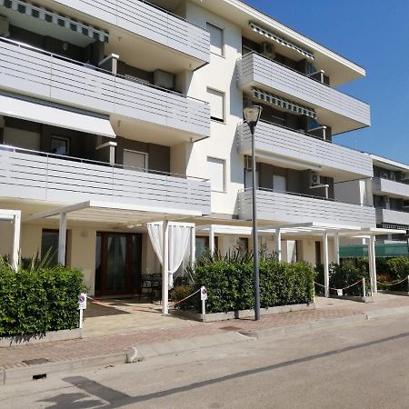 Condominio Diana Est- Gemini Bibione Exterior foto